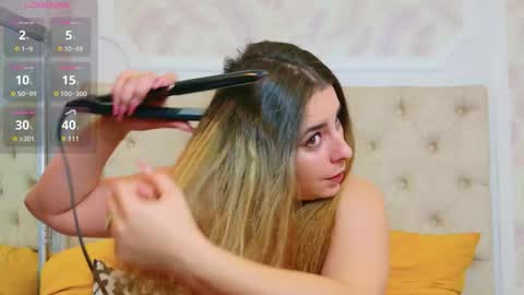 evasinclairr online show from November 14, 2025, 7:07 am