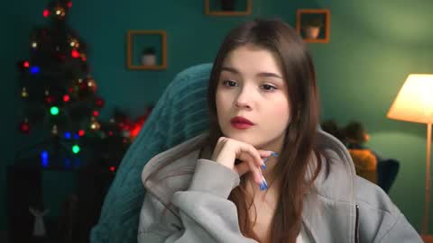 Snapshot of evathopson chatting on December 8, 2024, 12:08 pm Eva  next stream -  - 1600 UTC2000  online show from December 8, 2024, 12:08 pm