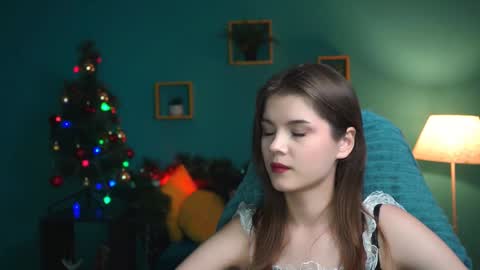 Snapshot of evathopson chatting on December 8, 2024, 3:13 pm Eva  next stream -  - 1600 UTC2000  online show from December 8, 2024, 3:13 pm