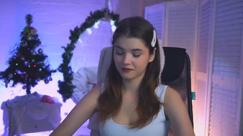 Snapshot of evathopson chatting on December 25, 2024, 8:18 am Eva  next stream -  - 1600 UTC2000  online show from December 25, 2024, 8:18 am