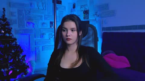 Snapshot of evathopson chatting on December 26, 2024, 6:33 pm Eva  next stream -  - 1600 UTC2000  online show from December 26, 2024, 6:33 pm