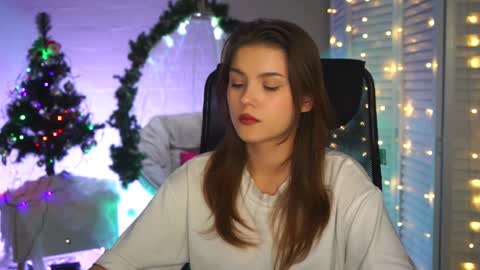 Snapshot of evathopson chatting on December 27, 2024, 3:26 pm Eva  next stream -  - 1600 UTC2000  online show from December 27, 2024, 3:26 pm
