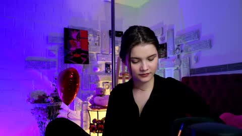 Snapshot of evathopson chatting on February 13, 2025, 3:24 pm Eva  next stream -  - 1600 UTC2000  online show from February 13, 2025, 3:24 pm