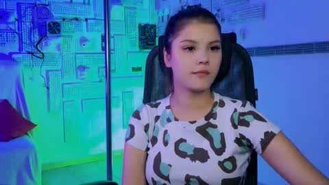 Snapshot of evathopson chatting on November 5, 2025, 10:26 am Eva next stream - - 1600 UTC2000 online show from November 5, 2025, 10:26 am