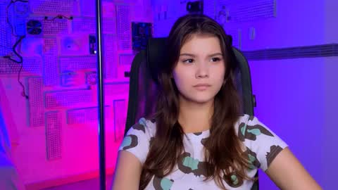 Snapshot of evathopson chatting on November 22, 2025, 12:04 pm Eva next stream - - 1600 UTC2000 online show from November 22, 2025, 12:04 pm