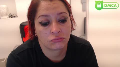 Snapshot of evatwiss chatting on October 10, 2025, 12:26 pm Eva Twiss online show from October 10, 2025, 12:26 pm