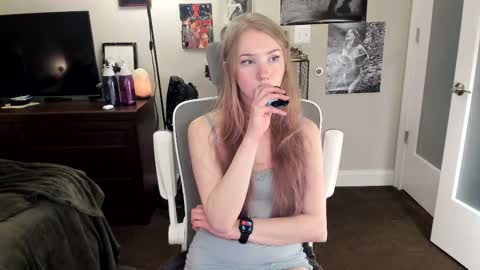 Goddess Eve online show from February 26, 2025, 11:15 pm