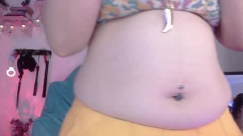 Eve Blue  friends. IG eve blue77 TW EveBlue 1 OF eveblue7 online show from September 9, 2025, 12:54 am