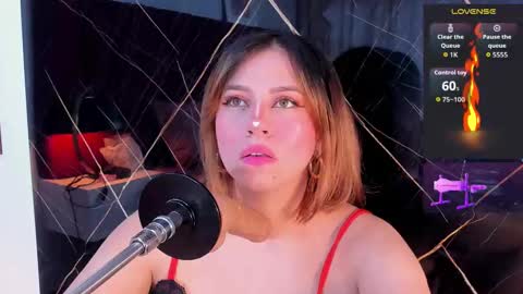 Snapshot of evelin_belen chatting on October 1, 2025, 12:22 pm EVELIN online show from October 1, 2025, 12:22 pm