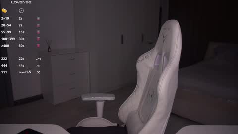 Snapshot of evelina_fox chatting on November 6, 2025, 1:12 pm Evelina online show from November 6, 2025, 1:12 pm