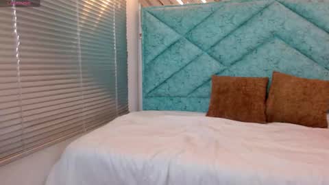 Eveline  online show from February 27, 2025, 10:53 pm