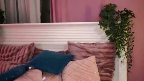 Evelyn online show from February 10, 2025, 1:14 am