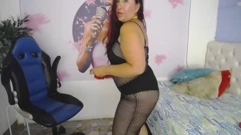 Snapshot of evelyn_mature19 chatting on January 27, 2025, 9:55 pm Juliana online show from January 27, 2025, 9:55 pm