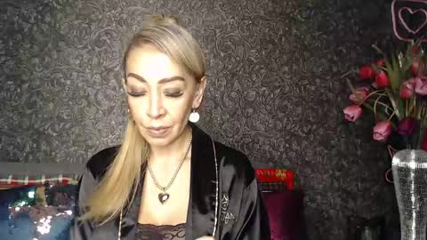 EvelynaGrey online show from January 4, 2025, 4:23 am