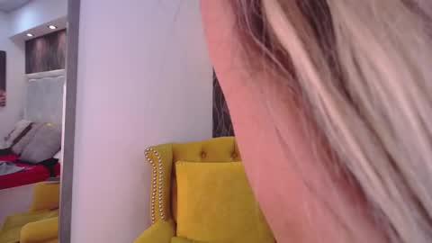 EvelynaGrey online show from March 3, 2025, 9:11 am