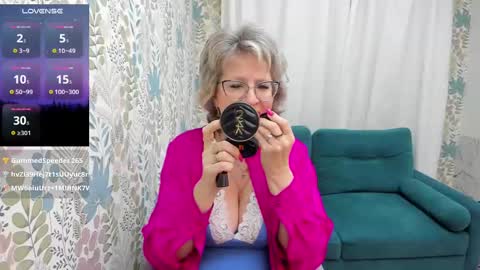 Evelyn online show from February 28, 2025, 9:25 am