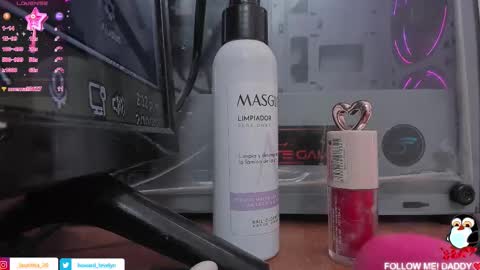 Snapshot of evelynhoward23 chatting on October 2, 2025, 7:10 pm LAURA SOFIA INDEPENDENT MODEL FOLLOW ME NOW ALMOST 10000 FOLLOWERS online show from October 2, 2025, 7:10 pm