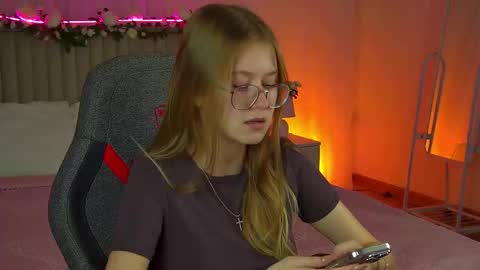 Snapshot of evemundie chatting on September 18, 2025, 10:06 am Eve online show from September 18, 2025, 10:06 am