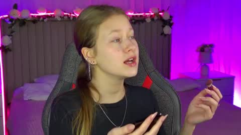 Snapshot of evemundie chatting on November 5, 2025, 6:46 am Eve online show from November 5, 2025, 6:46 am