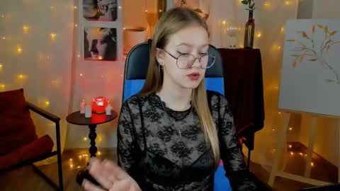 Snapshot of evemundie chatting on December 2, 2025, 12:54 pm Eve online show from December 2, 2025, 12:54 pm