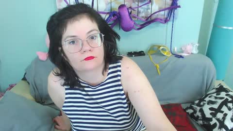 Everly online show from December 13, 2024, 8:20 am