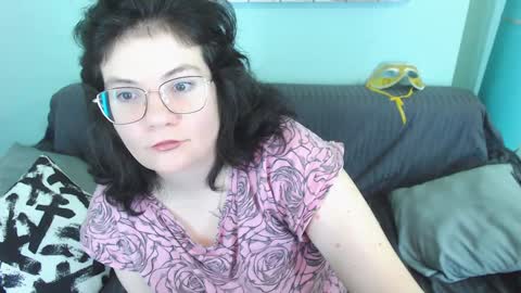 Everly online show from February 7, 2025, 7:07 am