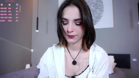 Anita online show from November 1, 2025, 4:03 am