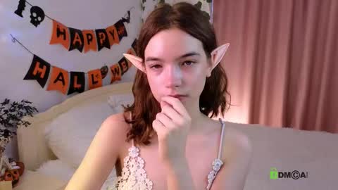 Snapshot of evi_brook chatting on October 29, 2025, 8:38 am evi_brook online show from October 29, 2025, 8:38 am