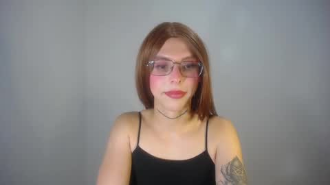Snapshot of evi_kitty chatting on February 28, 2025, 8:18 pm Evi online show from February 28, 2025, 8:18 pm