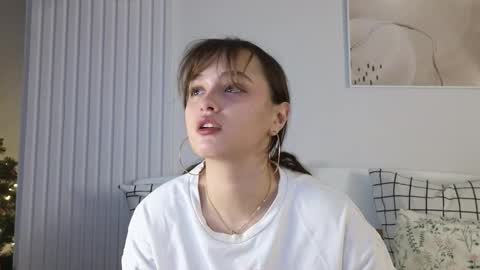 Snapshot of evi_woow chatting on December 18, 2024, 8:57 pm evi_woow online show from December 18, 2024, 8:57 pm