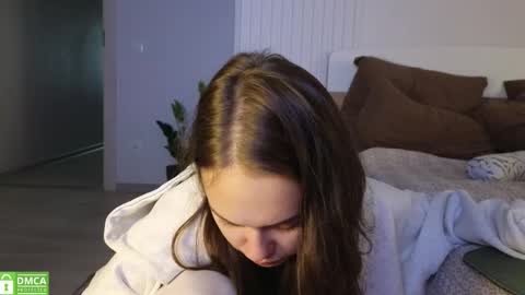Snapshot of evi_woow chatting on September 21, 2025, 12:34 am evi_woow online show from September 21, 2025, 12:34 am