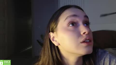 Snapshot of evi_woow chatting on October 17, 2025, 9:39 pm evi_woow online show from October 17, 2025, 9:39 pm