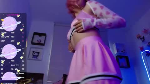 Evie Cloud online show from September 30, 2025, 5:07 pm