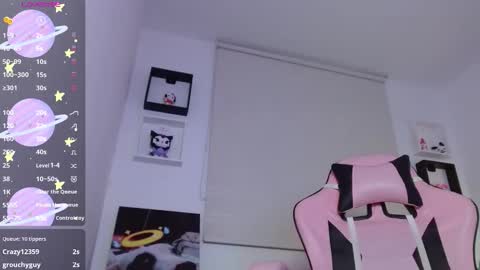 Evie Cloud online show from October 11, 2025, 4:01 am