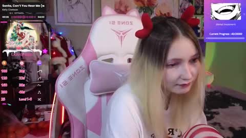 Evie online show from December 24, 2024, 8:38 pm