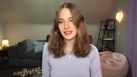 Evie3 online show from February 13, 2025, 1:19 am