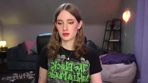 Evie3 online show from February 25, 2025, 12:36 am