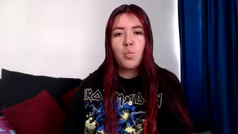 evilheart_69 online show from November 20, 2025, 2:50 pm