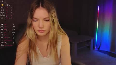 Evelyn online show from November 30, 2025, 11:58 am