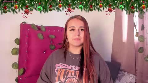 Snapshot of evy_orange1 chatting on December 23, 2024, 3:55 pm EVY online show from December 23, 2024, 3:55 pm