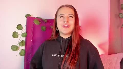 Snapshot of evy_orange1 chatting on January 19, 2025, 3:08 am EVY online show from January 19, 2025, 3:08 am