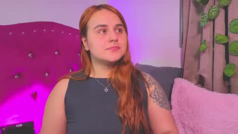 Snapshot of evy_orange1 chatting on September 26, 2025, 4:49 am EVY online show from September 26, 2025, 4:49 am