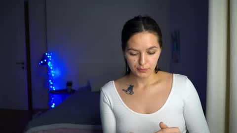 ewelynscott online show from November 28, 2025, 7:38 pm