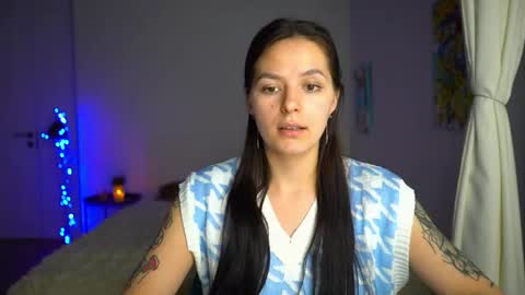 ewelynscott online show from December 1, 2025, 3:50 pm