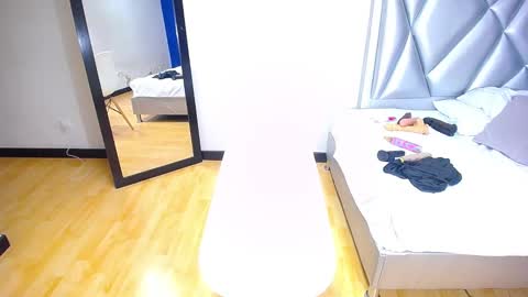 exotic_karmella online show from December 6, 2024, 1:18 am