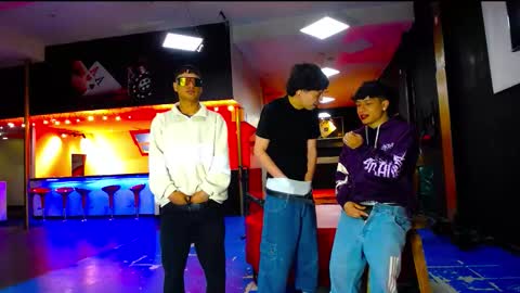 Snapshot of extrangers chatting on October 24, 2025, 1:18 pm extrangers online show from October 24, 2025, 1:18 pm