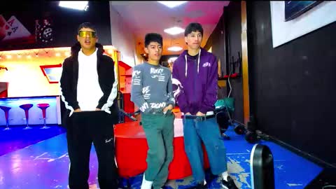 Snapshot of extrangers chatting on October 25, 2025, 1:07 pm extrangers online show from October 25, 2025, 1:07 pm