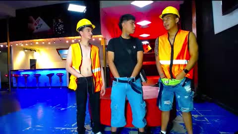 Snapshot of extrangers chatting on October 31, 2025, 7:26 pm extrangers online show from October 31, 2025, 7:26 pm