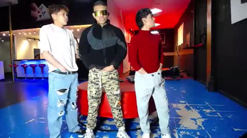 Snapshot of extrangers chatting on November 9, 2025, 1:09 pm extrangers online show from November 9, 2025, 1:09 pm