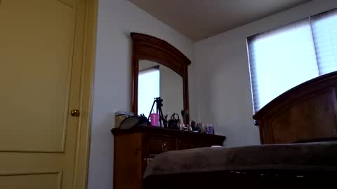 Kim20 online show from January 28, 2025, 8:36 pm